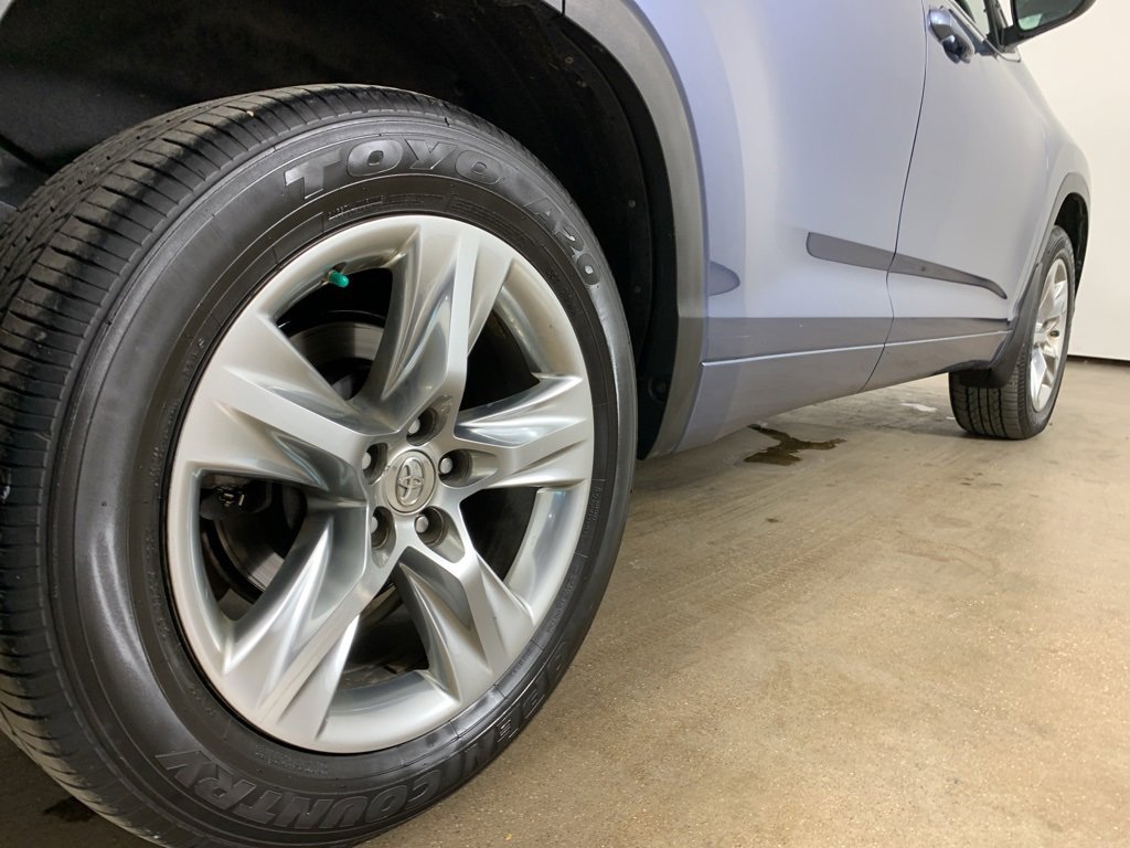 Used 2015 Toyota Highlander Limited image 9