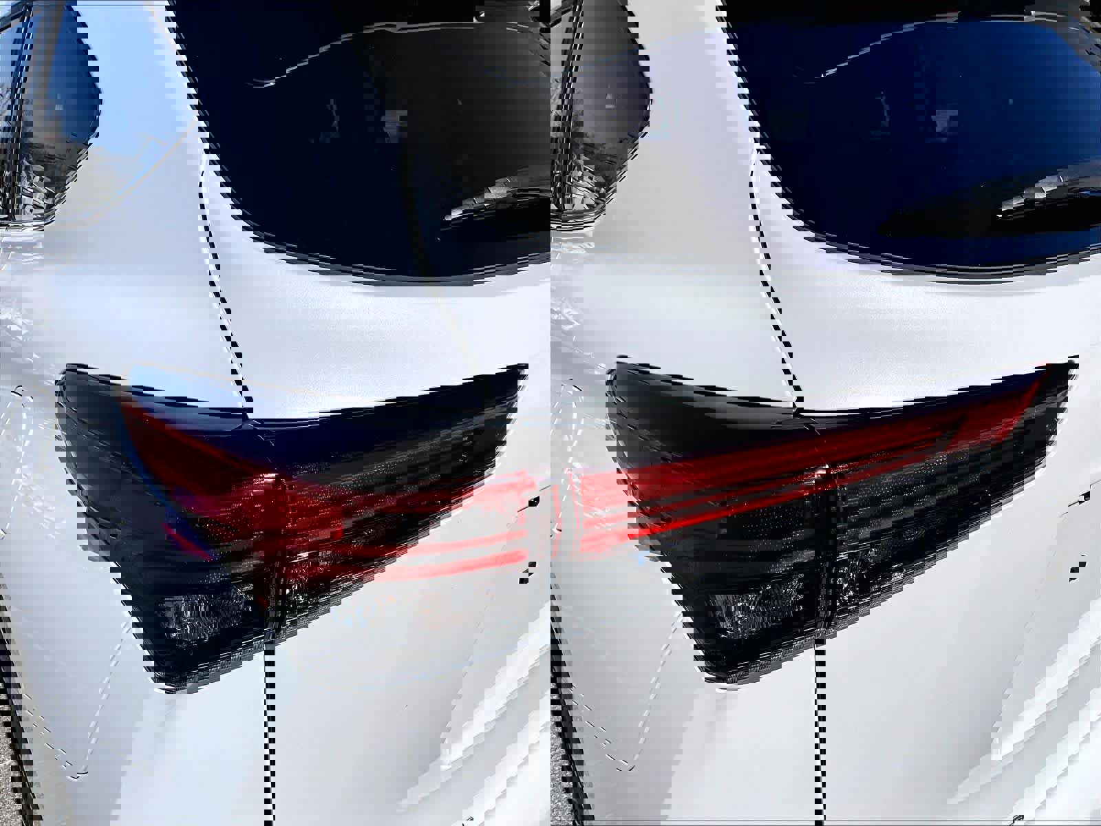 Used 2023 Toyota Highlander XLE image 26