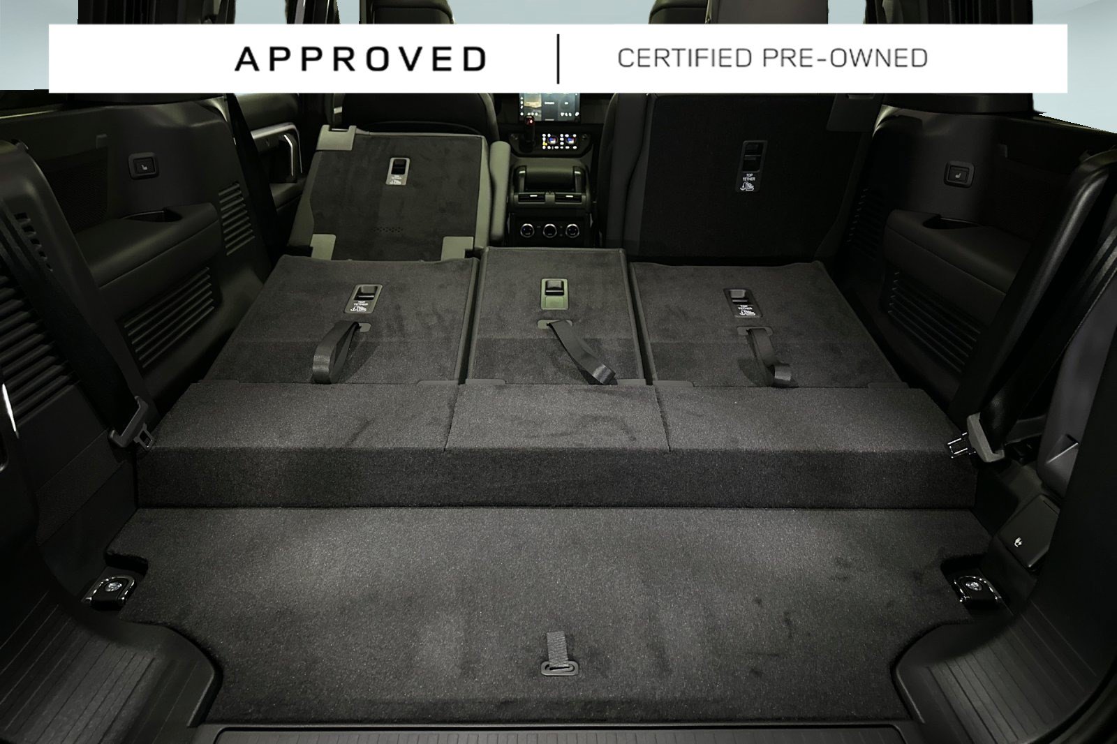 Used 2025 Land Rover Defender 130 X-Dynamic SE AWD/4WD image 27