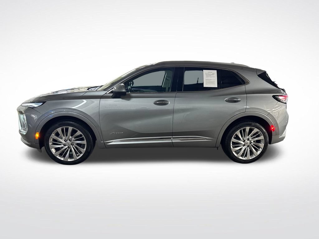 Used 2025 Buick Envision Avenir AWD/4WD image 2
