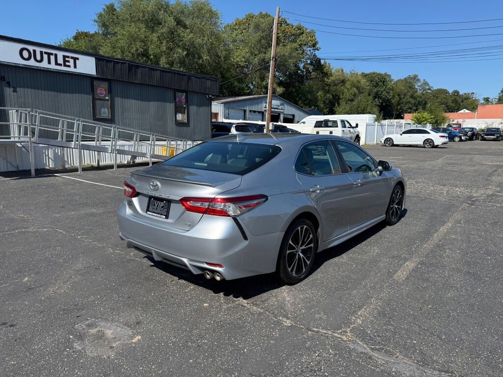 Used 2019 Toyota Camry LE image 7