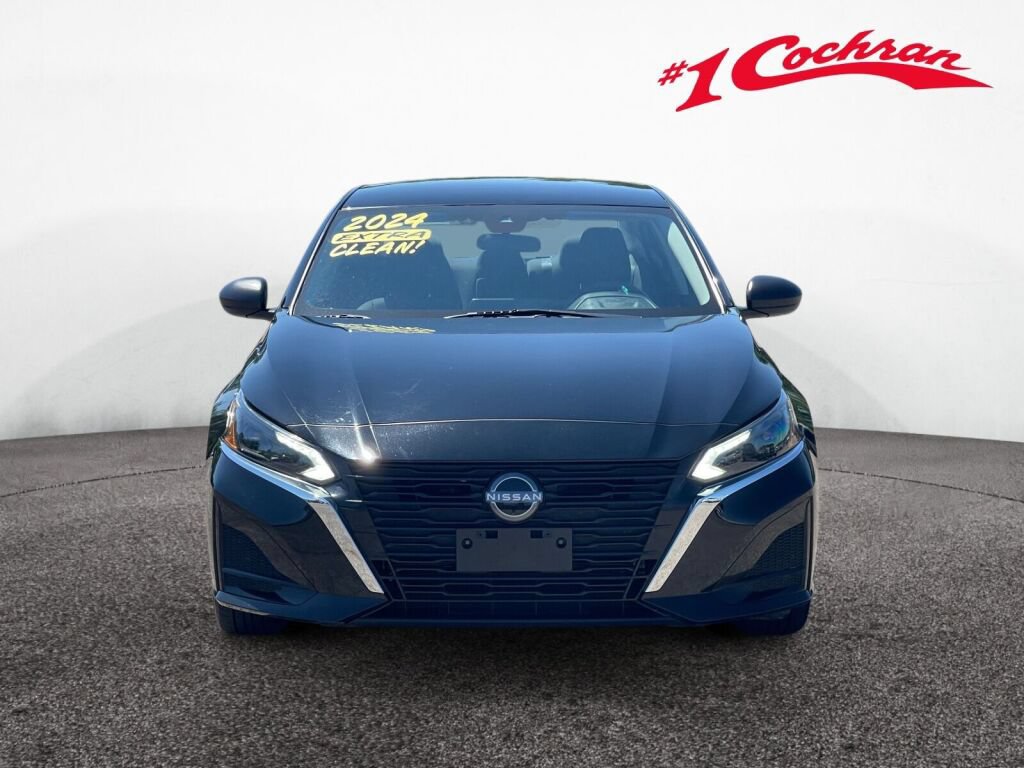 Used 2024 Nissan Altima 2.5 SV FWD image 31