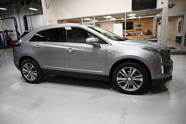 Used 2025 Cadillac XT5 Premium Luxury image 4