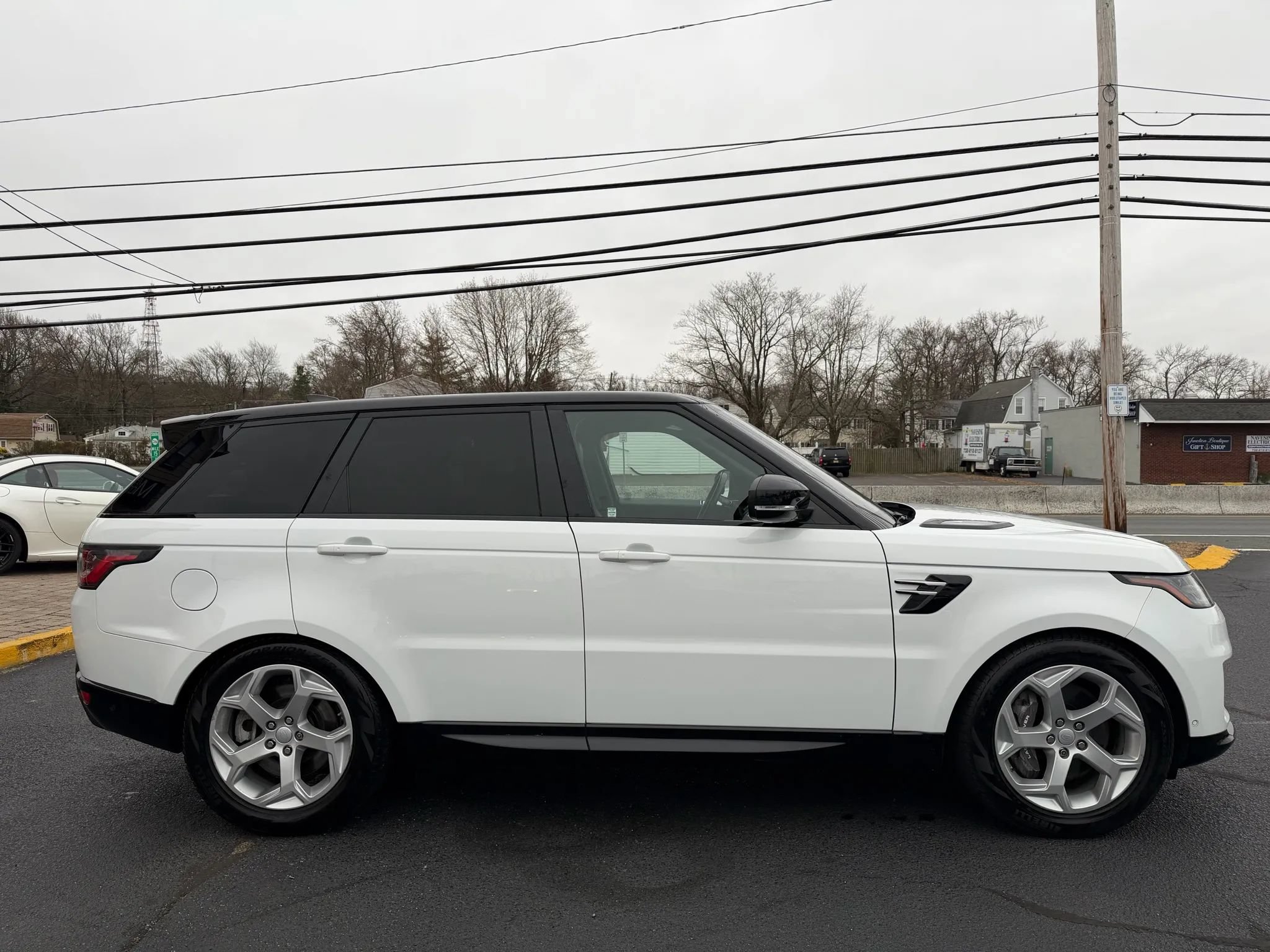 Used 2018 Land Rover Range Rover Sport Supercharged AWD/4WD image 30