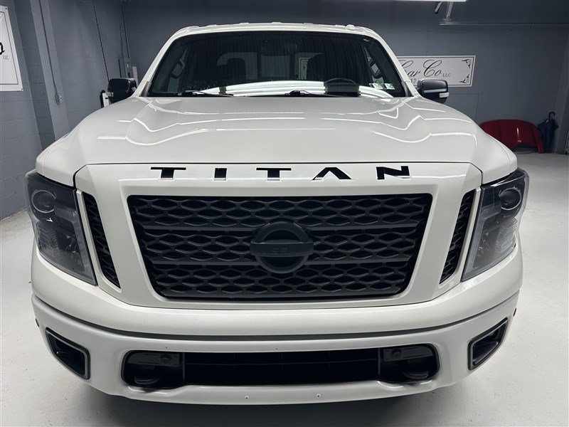 Used 2018 Nissan Titan SV w/ SV Convenience Package AWD/4WD image 10