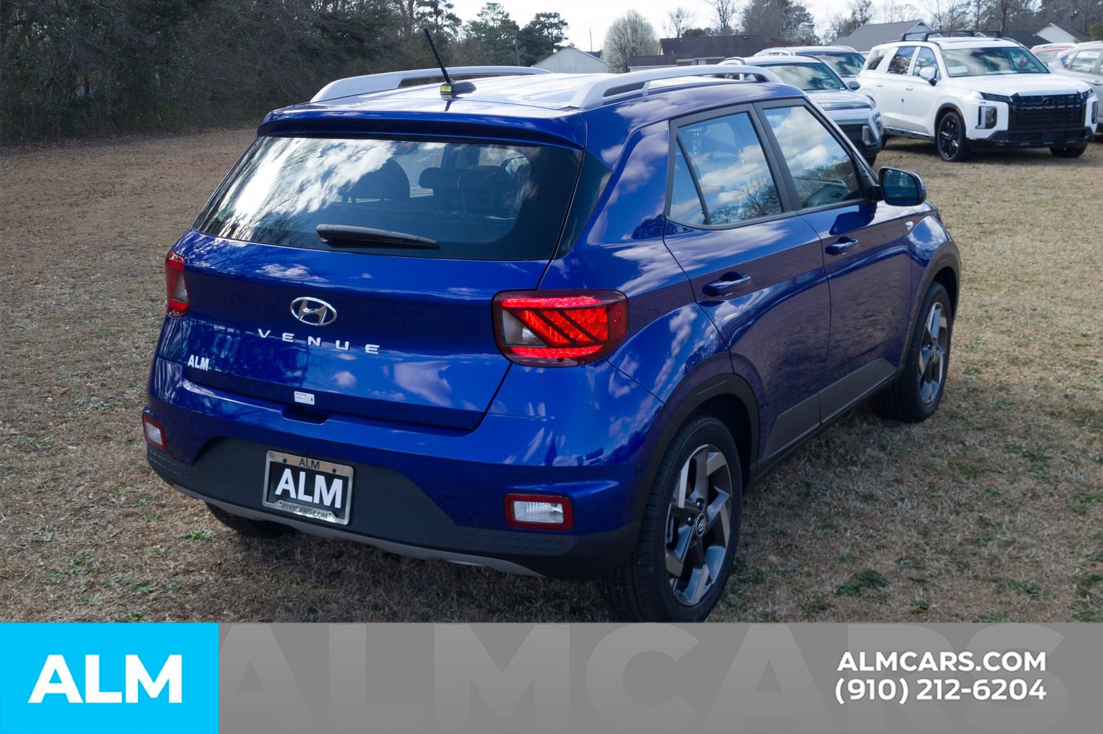 Used 2025 Hyundai Venue Limited image 6