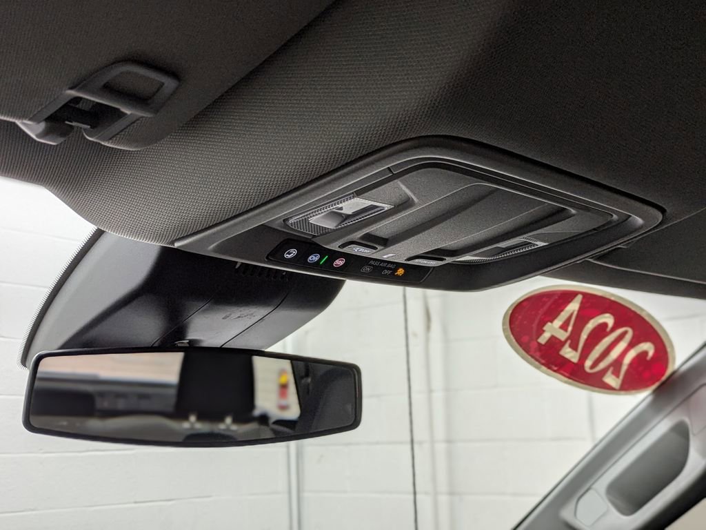 Used 2024 Chevrolet Silverado 1500 Custom image 24