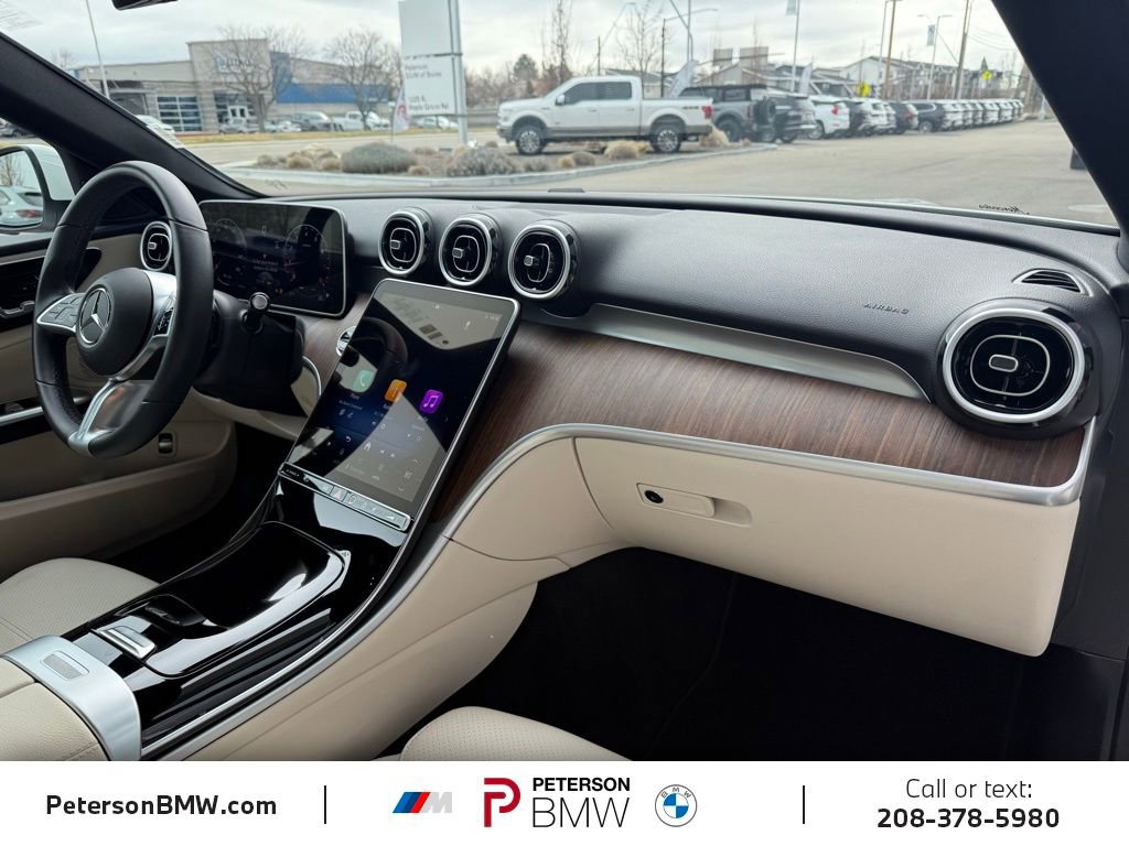 Used 2025 Mercedes-Benz C 300 4MATIC Sedan image 24
