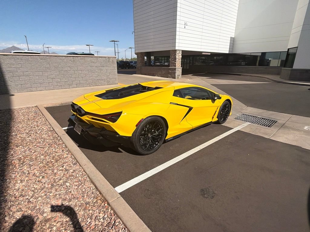 Used 2024 Lamborghini Revuelto AWD/4WD image 6