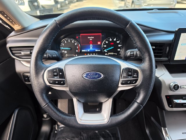 Used 2024 Ford Explorer XLT w/ Equipment Group 202A AWD/4WD image 23