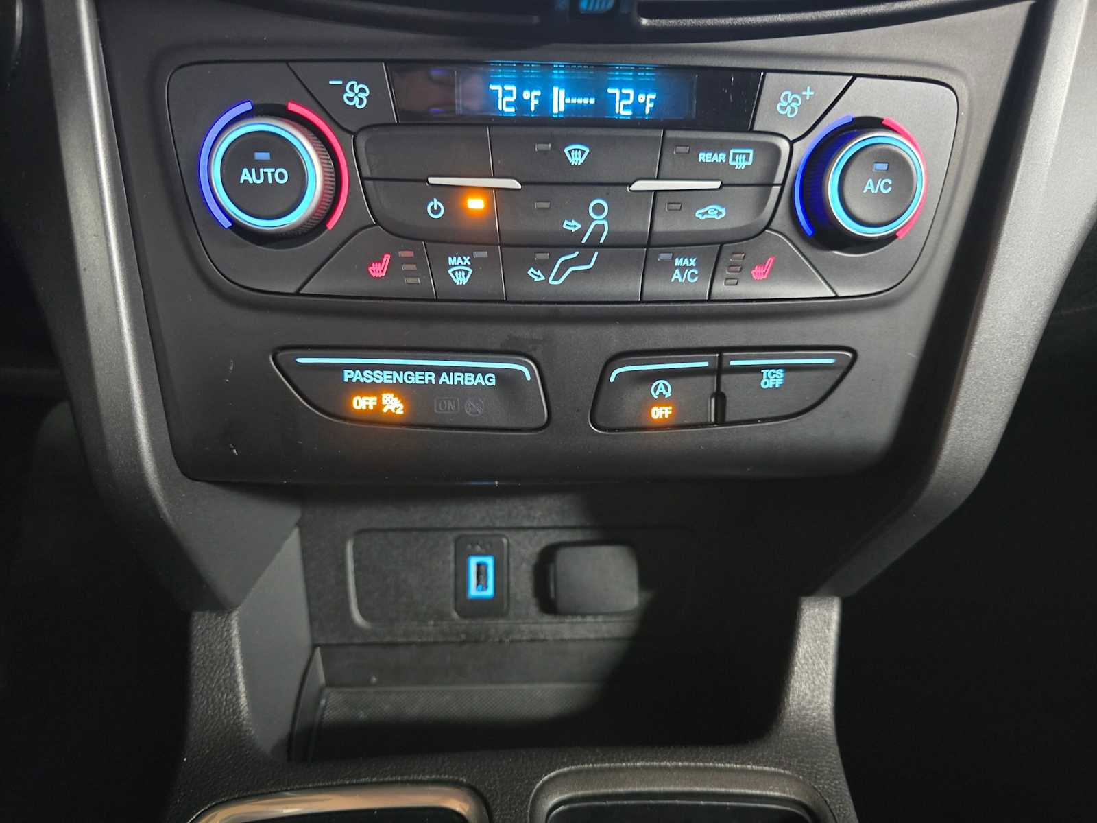 Used 2019 Ford Escape SE image 31