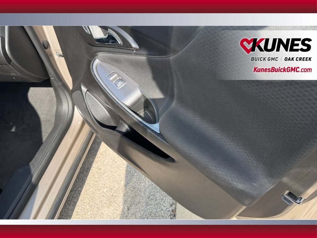 Used 2024 Chevrolet Malibu LT FWD image 37