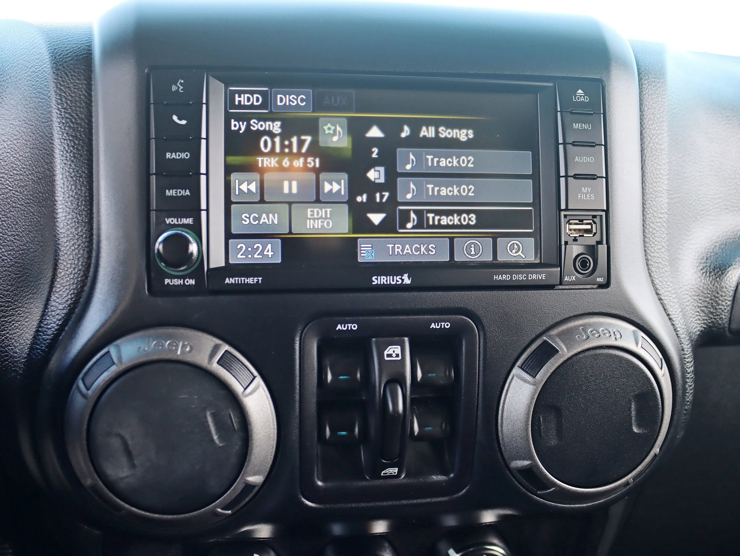 Used 2016 Jeep Wrangler Unlimited Sport w/ Connectivity Group AWD/4WD image 22