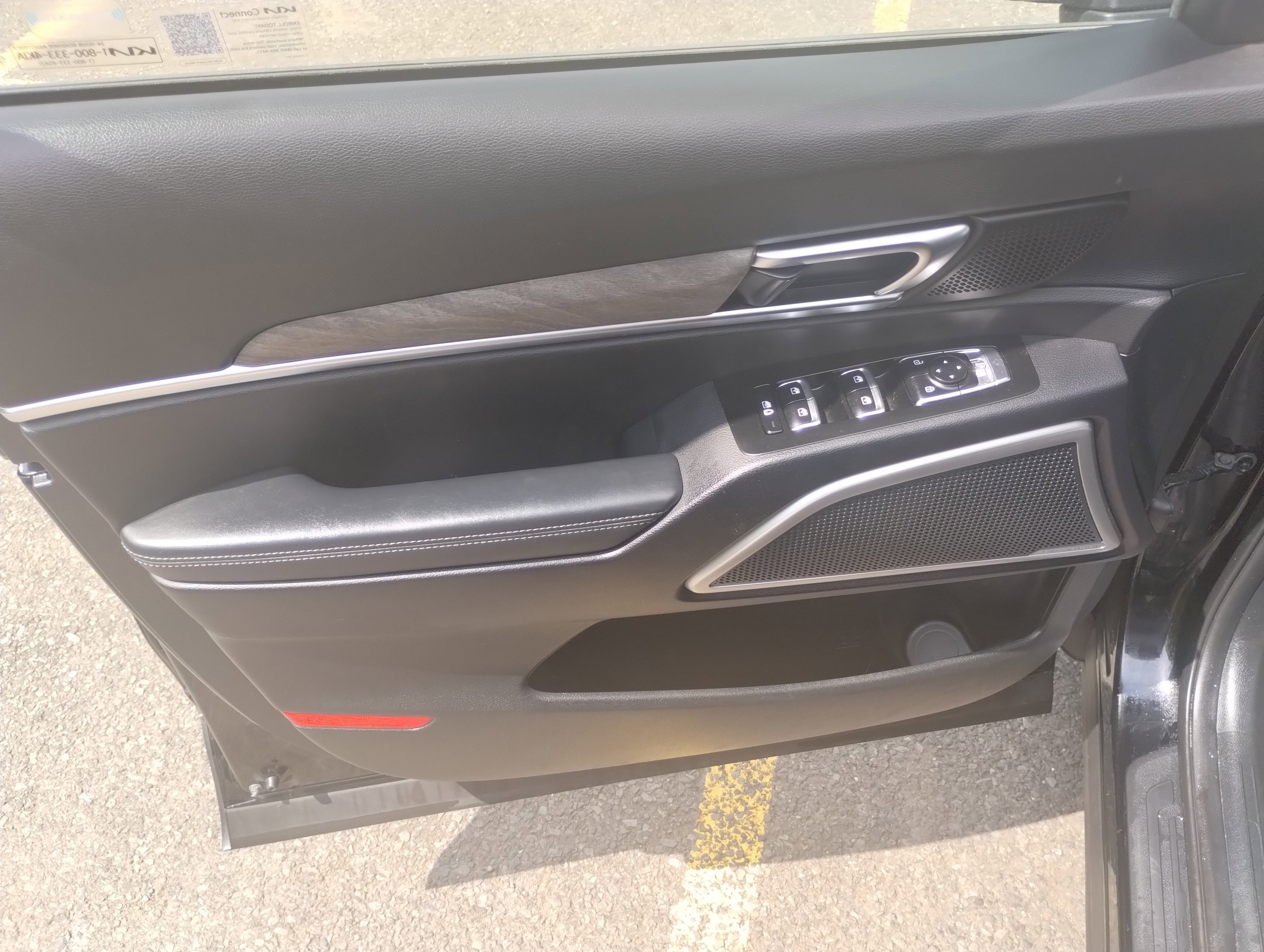 Used 2022 Kia Telluride EX image 11