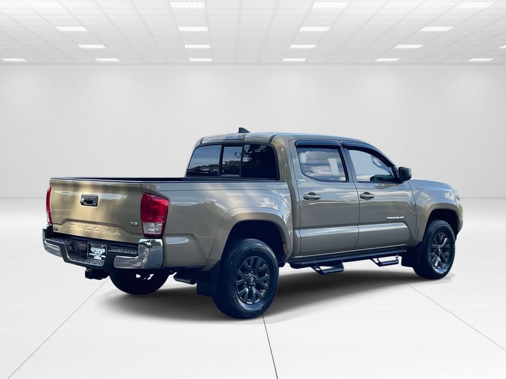 Used 2017 Toyota Tacoma SR5 w/ Tow Package RWD image 6