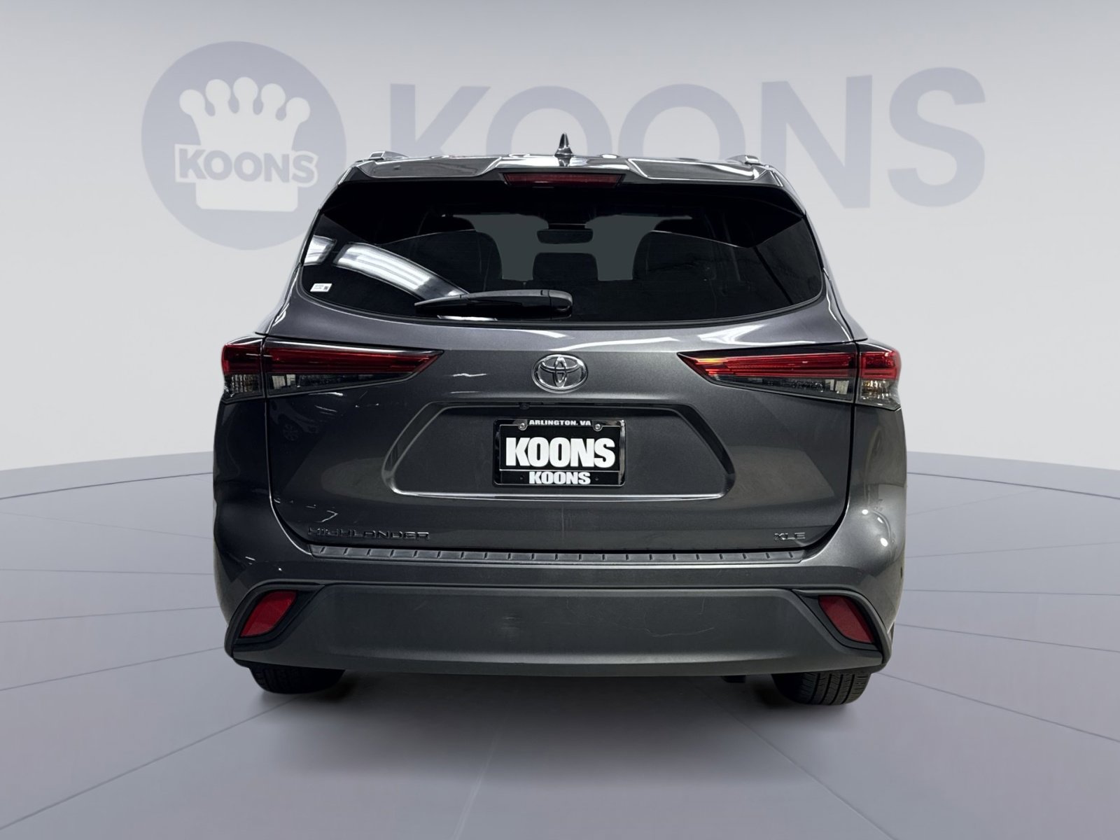 Used 2022 Toyota Highlander XLE FWD image 19