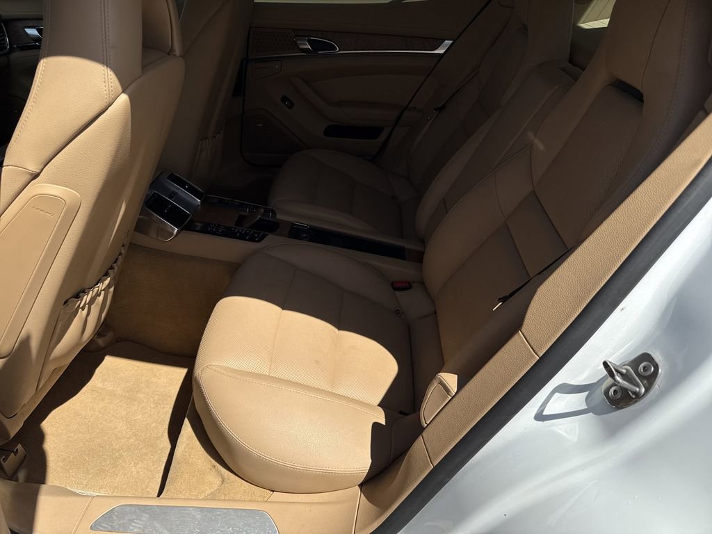 Used 2014 Porsche Panamera S RWD image 25