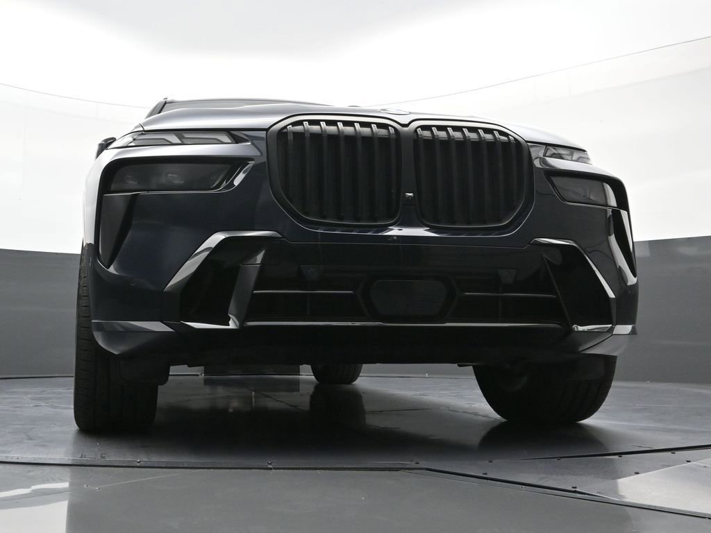 Used 2025 BMW X7 xDrive40i w/ M Sport Package image 24