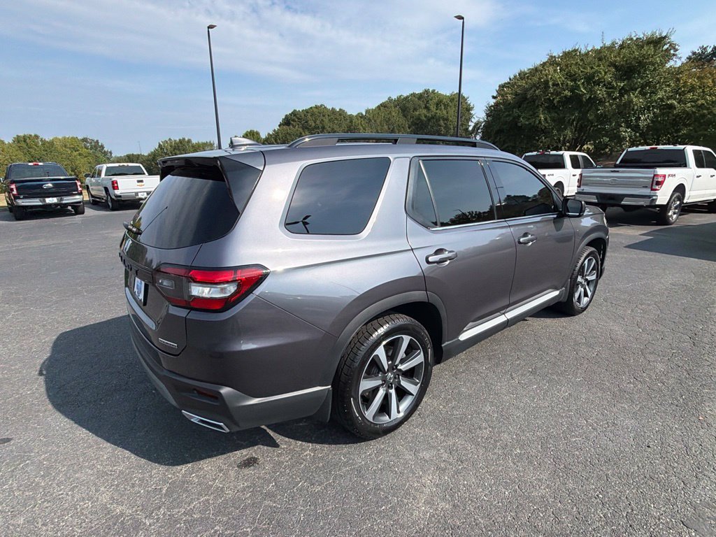 Used 2025 Honda Pilot Touring image 44