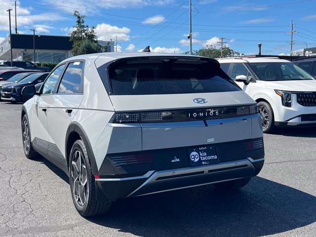 Used 2024 Hyundai Ioniq 5 SE AWD/4WD image 9