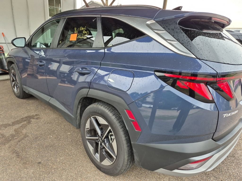 Used 2025 Hyundai Tucson SEL FWD image 2