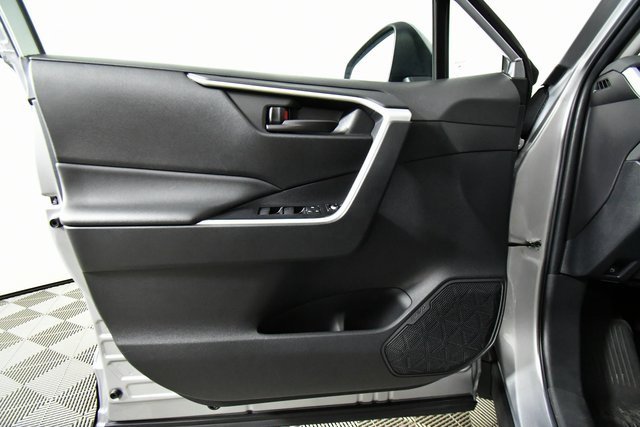 Used 2023 Toyota RAV4 LE image 21
