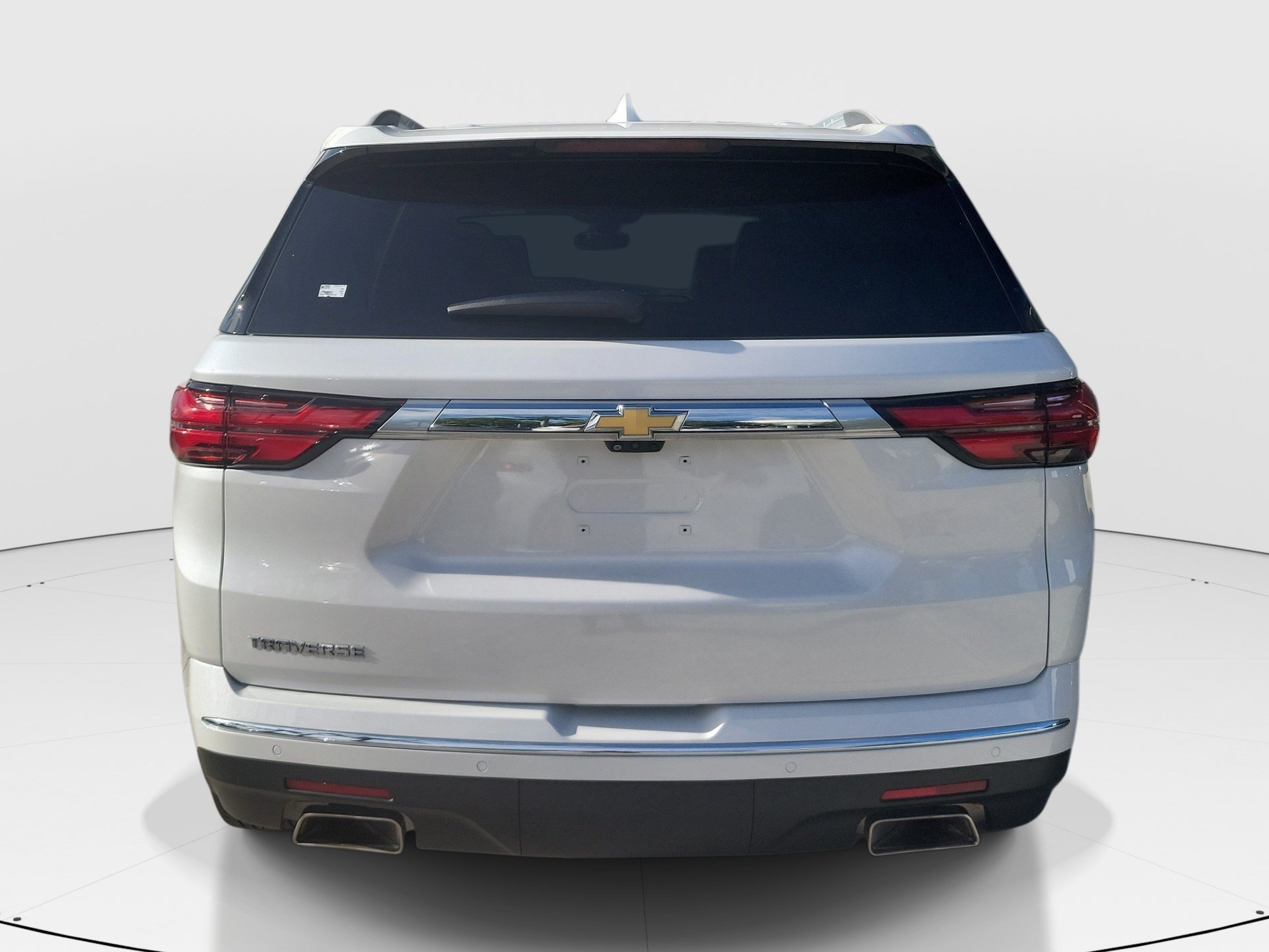 Used 2023 Chevrolet Traverse High Country FWD image 6