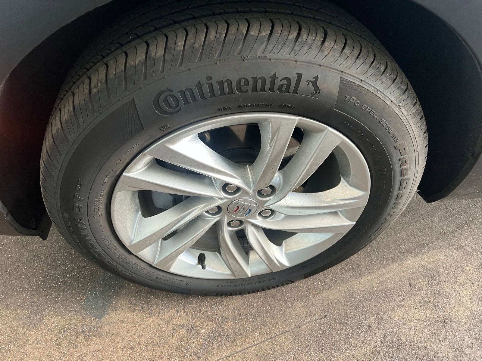 Used 2025 Buick Envista Preferred image 30