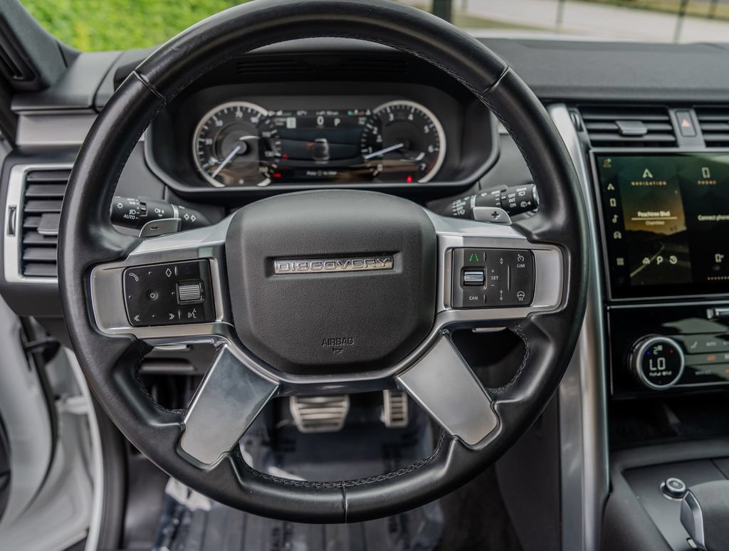 Used 2023 Land Rover Discovery S R-Dynamic AWD/4WD image 5