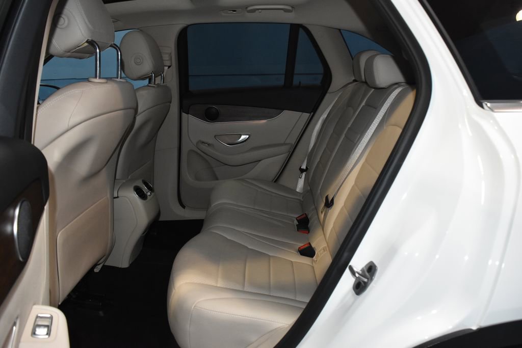 Used 2022 Mercedes-Benz GLC 300 4MATIC image 23