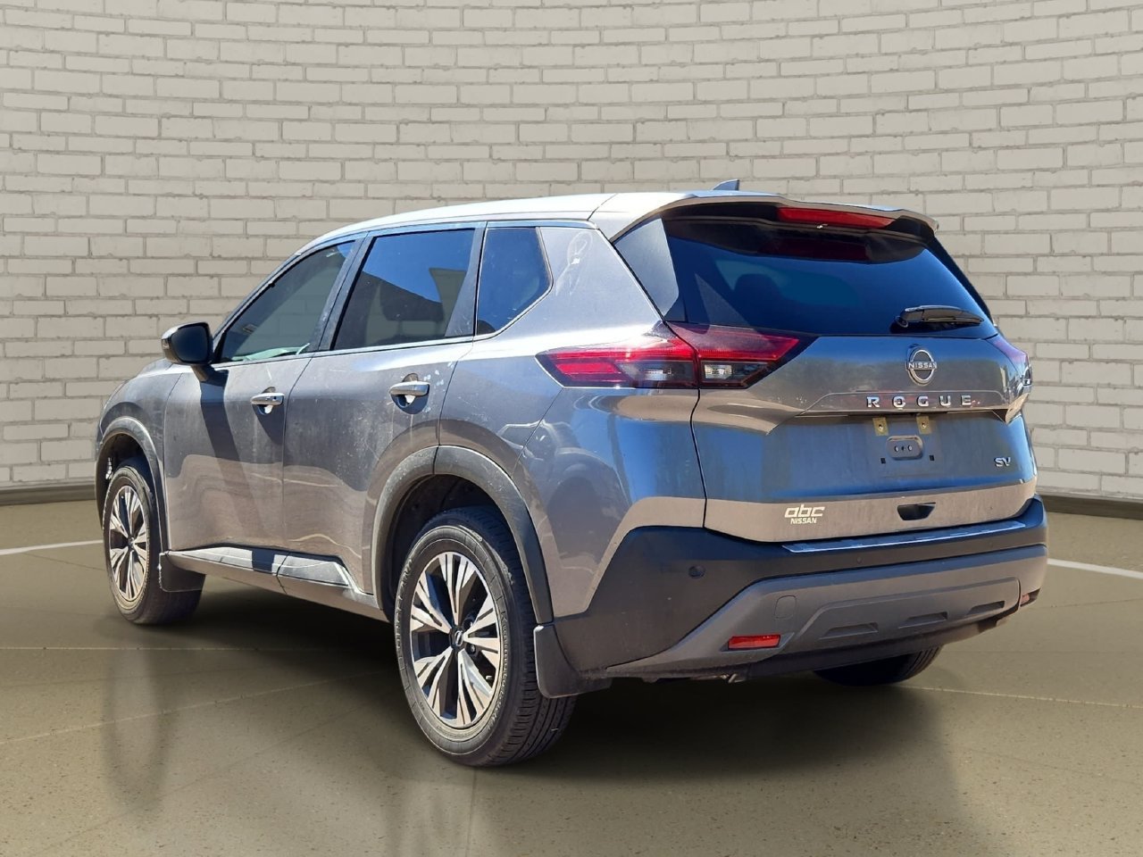 Used 2023 Nissan Rogue SV FWD image 7