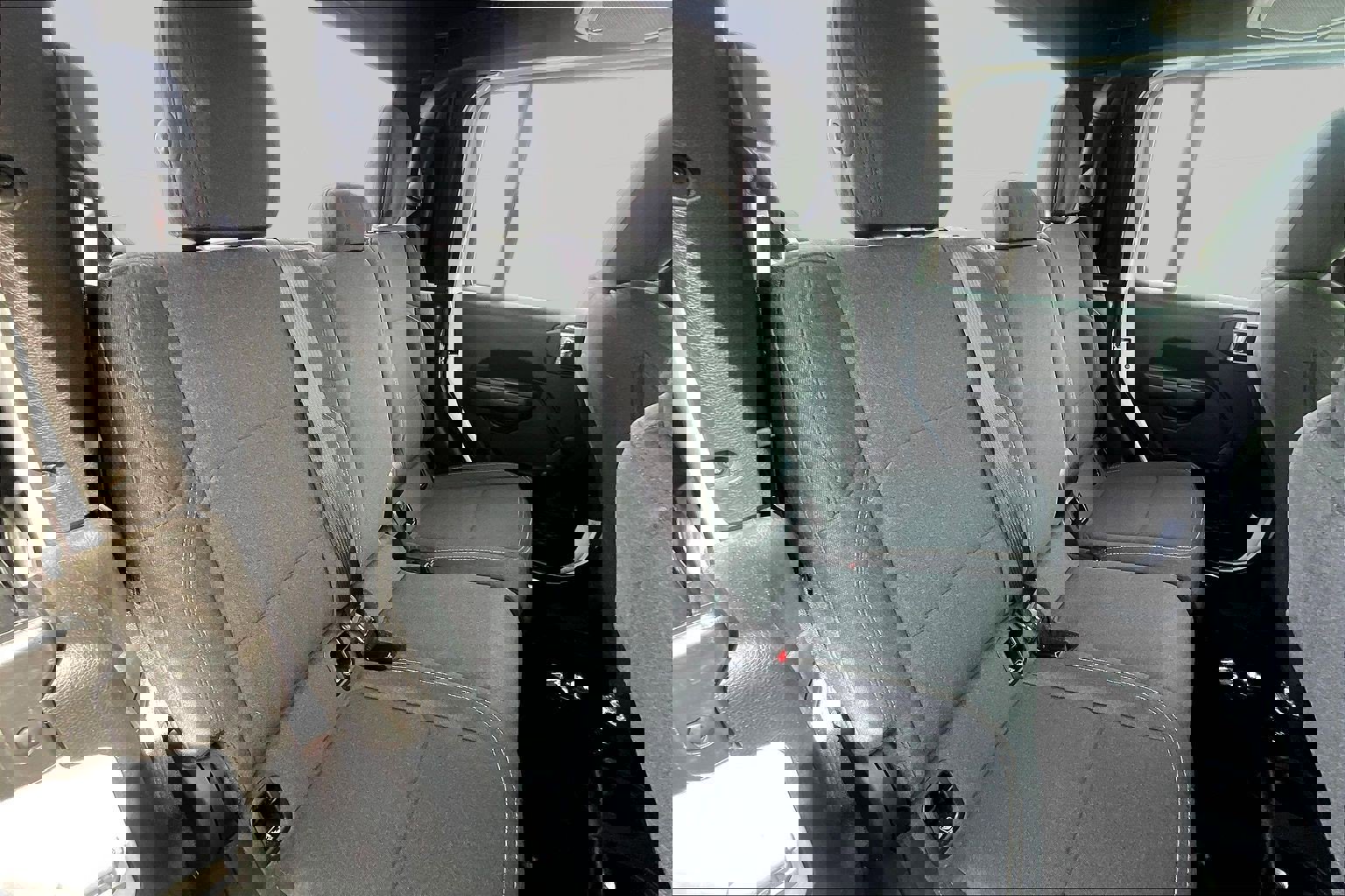 Used 2024 Jeep Gladiator Sport AWD/4WD image 24