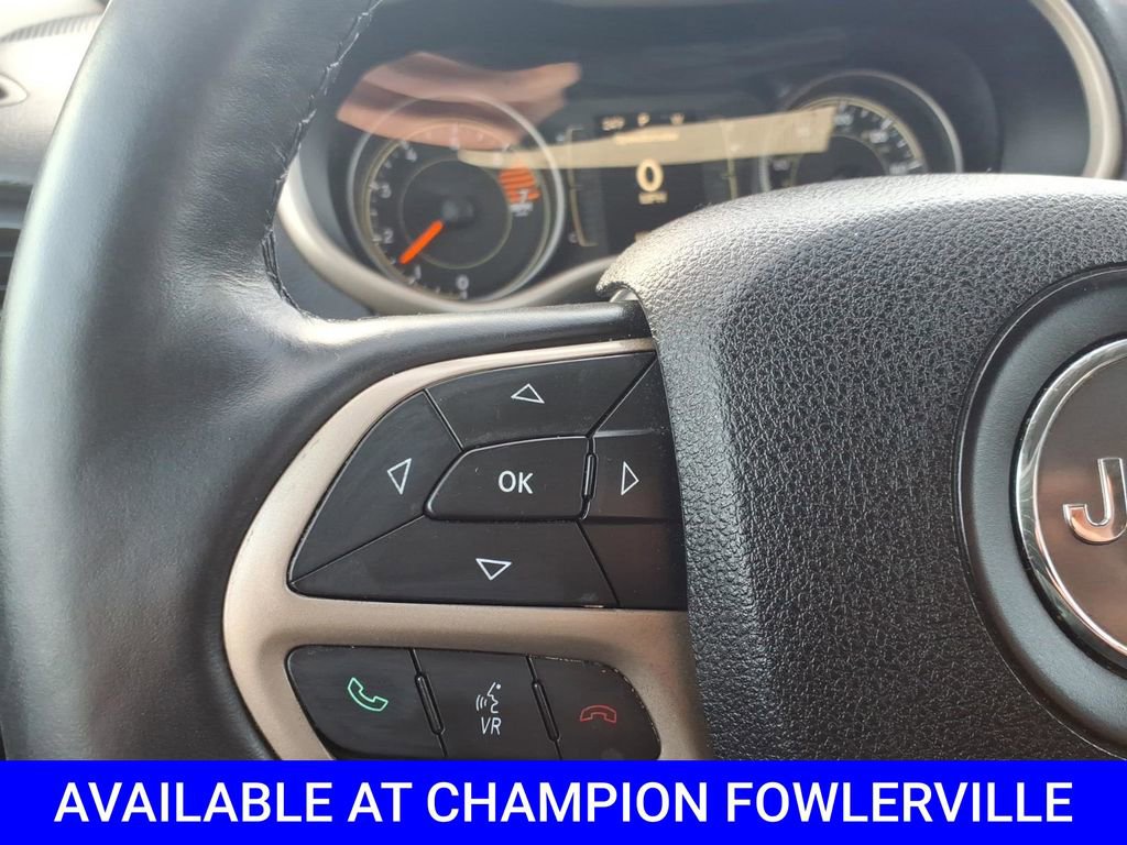 Used 2016 Jeep Cherokee Latitude w/ Cold Weather Group image 13