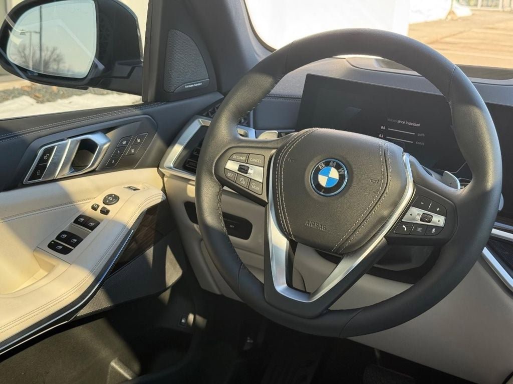 Used 2025 BMW X5 xDrive50e w/ Executive Package AWD/4WD image 28
