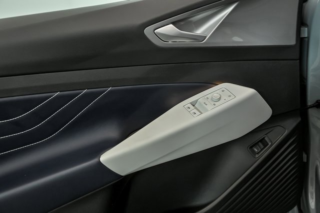 Certified 2023 Volkswagen ID.4 Pro S Plus image 7
