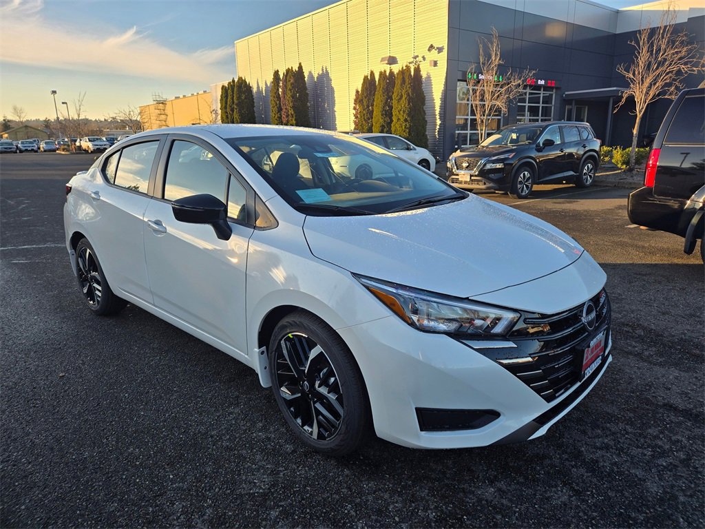 New 2025 Nissan Versa SR w/ Trunk Package image 2