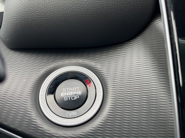 Used 2025 Jeep Grand Cherokee L Altitude image 29