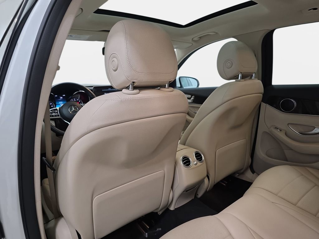 Used 2020 Mercedes-Benz GLC 300 4MATIC image 12