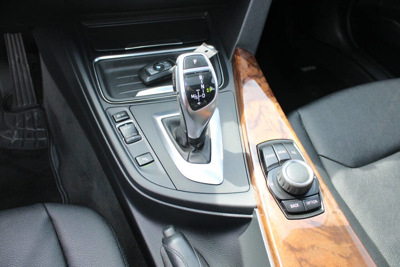 Used 2014 BMW 328i xDrive 328i xDrive AWD 4dr Wagon image 16
