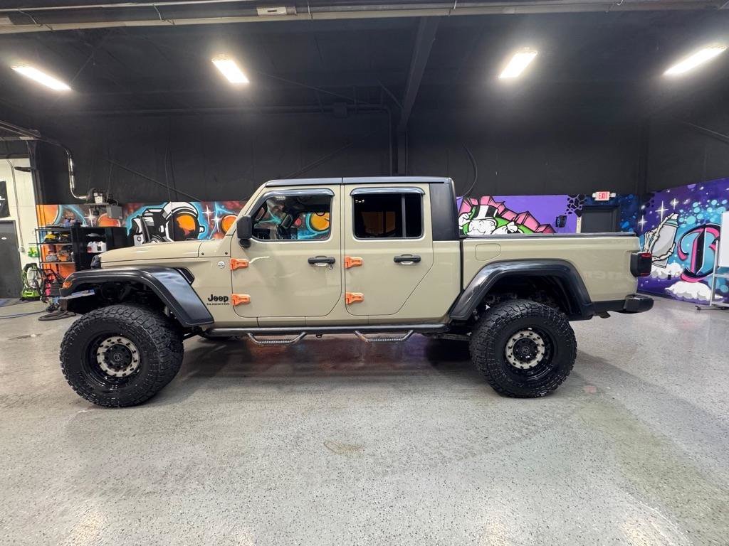 Used 2020 Jeep Gladiator Sport w/ Quick Order Package 24S AWD/4WD image 2