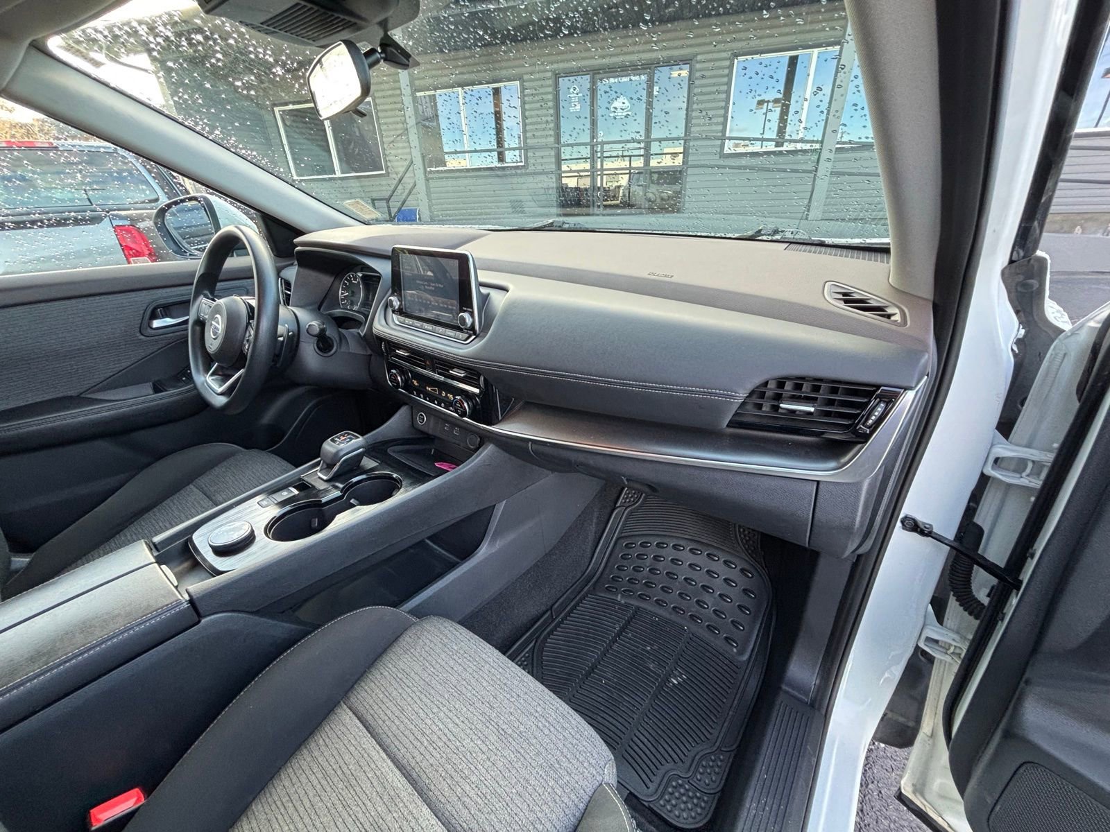 Used 2021 Nissan Rogue SV AWD/4WD image 22