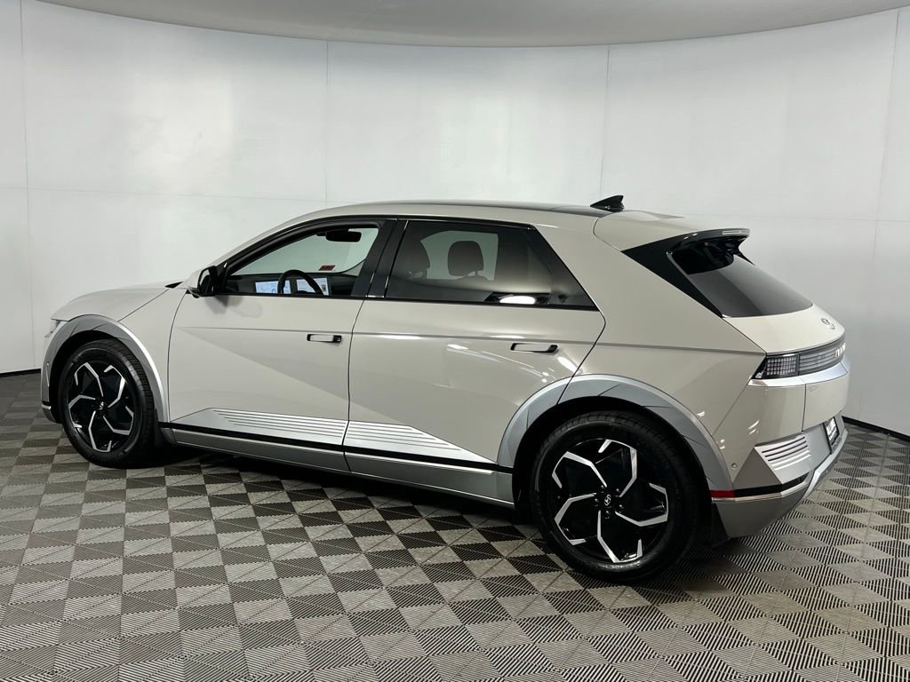 Used 2023 Hyundai Ioniq 5 Limited image 10