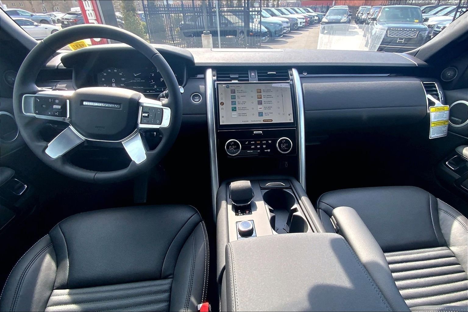 New 2026 Land Rover Discovery S image 5
