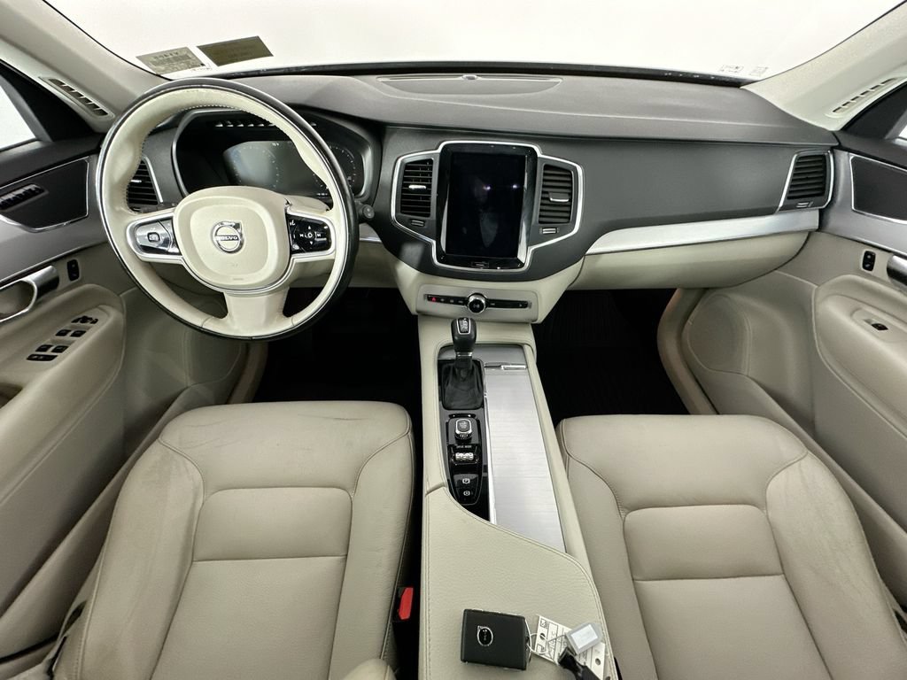 Used 2018 Volvo XC90 T6 Momentum w/ Convenience Package AWD/4WD image 10