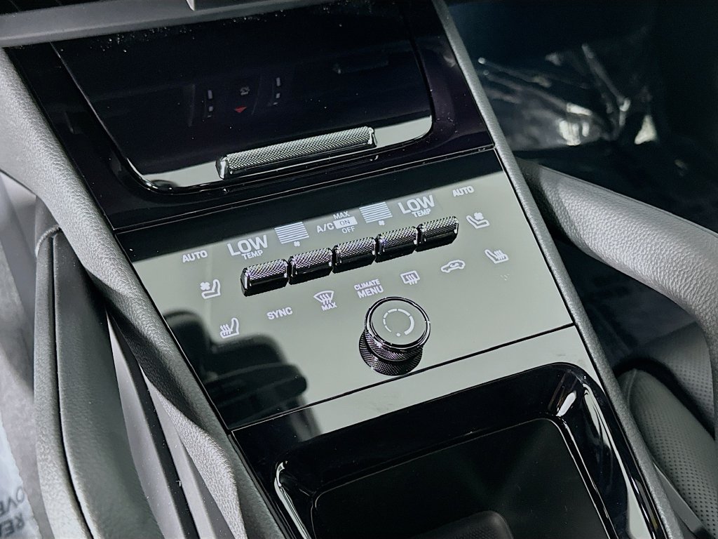 New 2026 Porsche Cayenne AWD/4WD image 18
