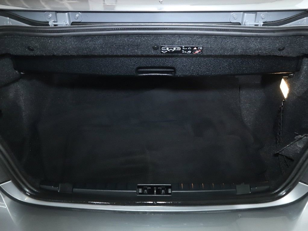 Used 2013 BMW 135i Convertible image 32