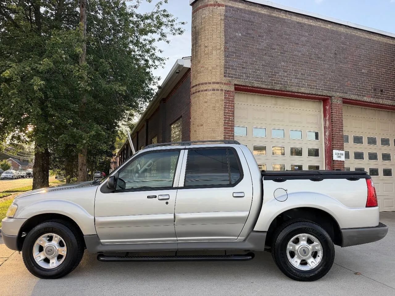 Used 2003 Ford Explorer Sport Trac XLT RWD image 12