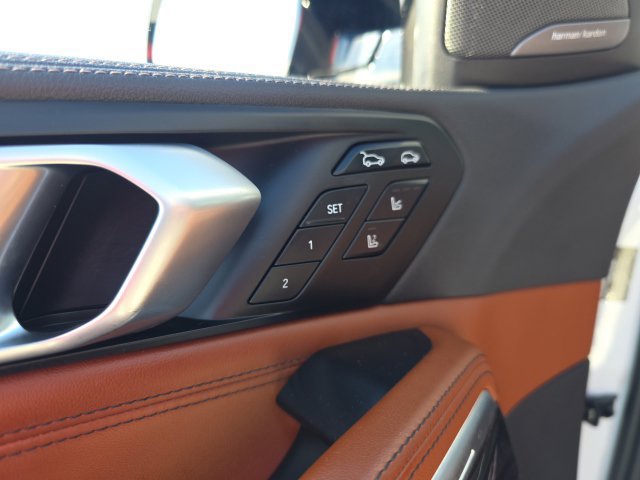 Used 2023 BMW X6 xDrive40i w/ Executive Package AWD/4WD image 12