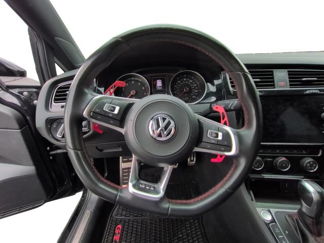 Used 2020 Volkswagen GTI SE FWD image 18