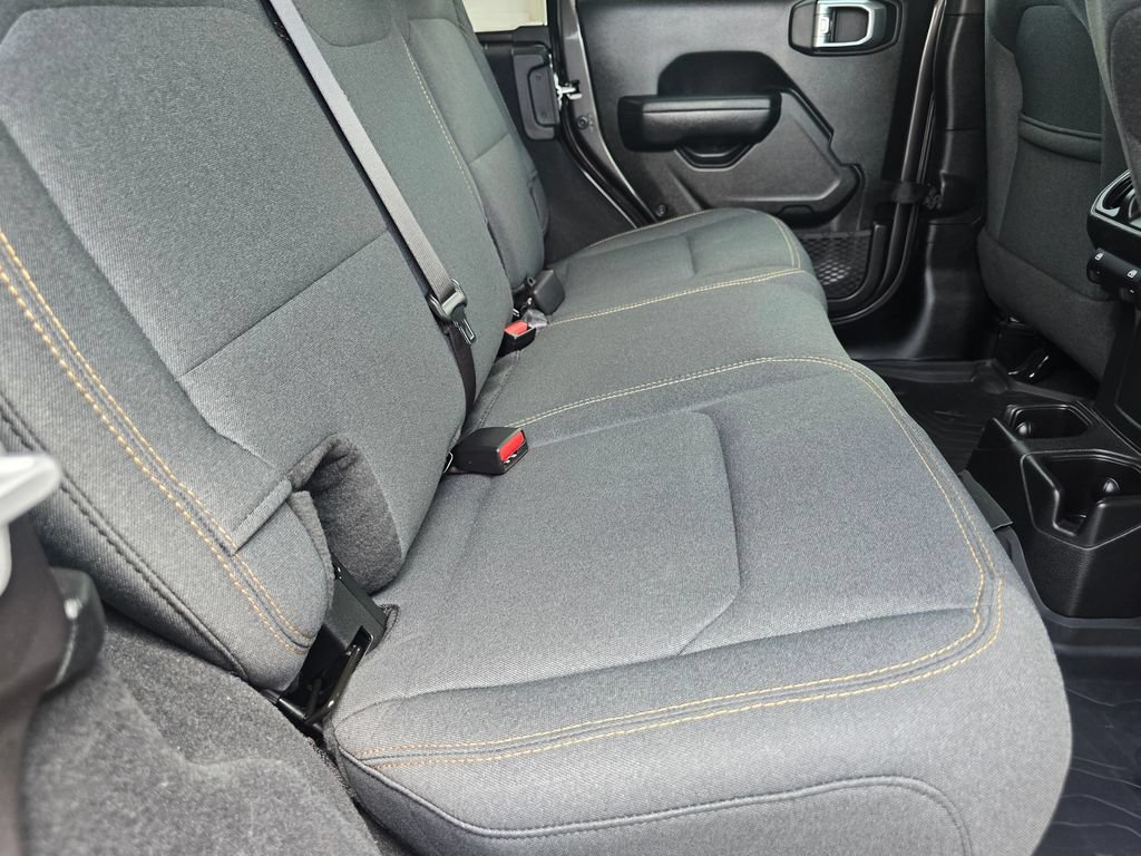 Used 2024 Jeep Wrangler Unlimited Sport AWD/4WD image 19